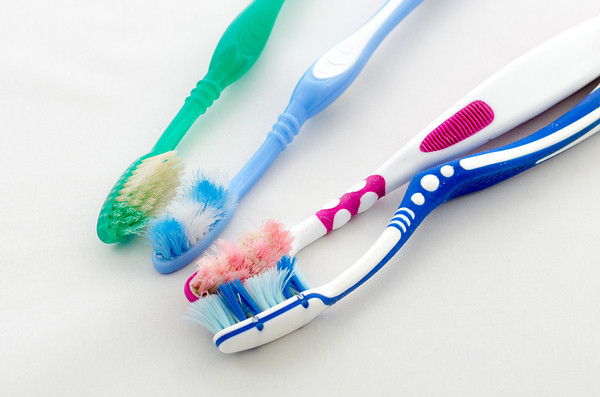 Quand changer votre brosse à dents?